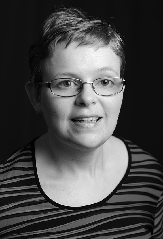 Black and white headshot of Michelle.